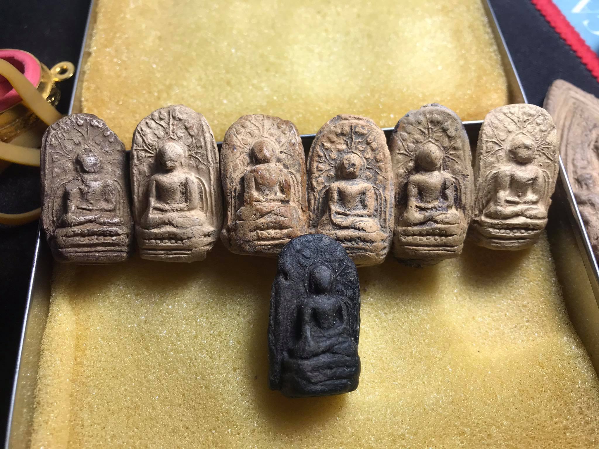 รับเช่าพระคงลำพูน